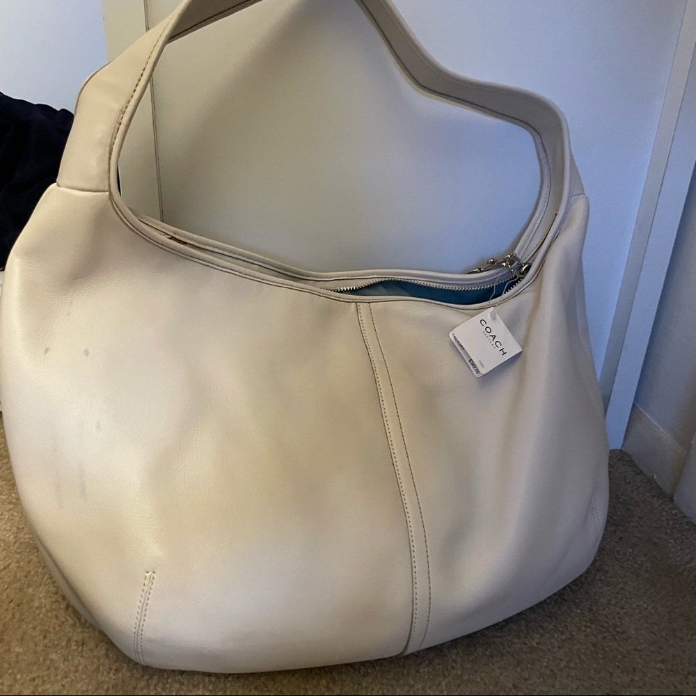 Designer Coach Leather Shoulder Bag